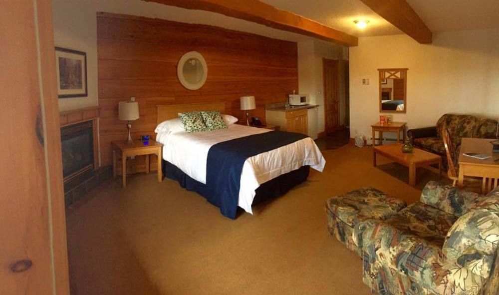 Terrace Suites Callander エクステリア 写真